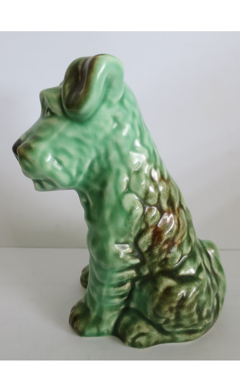 Sylvac green dog