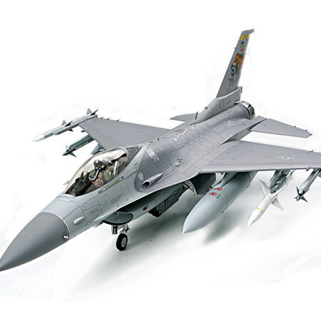 TAMIYA 1/32 F-16 FALCON