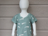 'Taylor' short sleeve Tee, 'Feathers Mineral' GOTS Organic Cotton Knit, 4 years