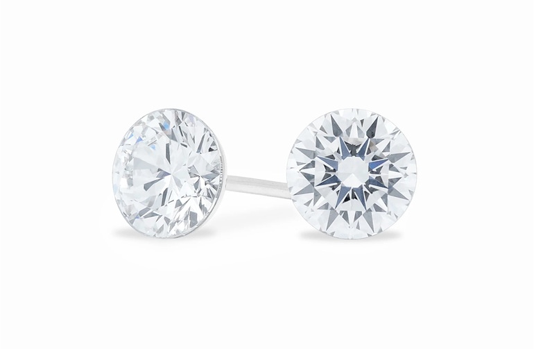 The Floeting Diamond Stud Earrings Titanium