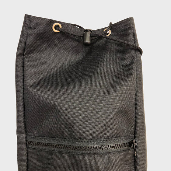 The yoga bag has a zipped pocket to keep phone safe.
