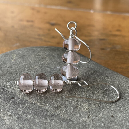 Triple drop glass earrings - pink tr.