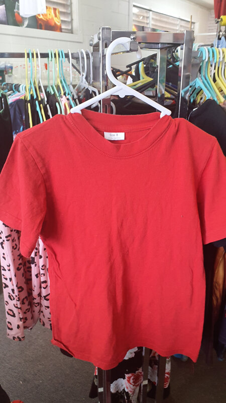 Tshirt size 8 red