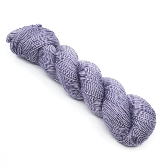 twisted skein of 4ply Bluefaced Leicester in pigeon grey