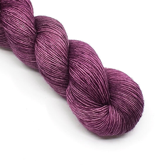 twisted skein of 4ply merino in cabernet