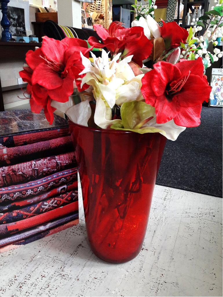 Vase Red Hand blown Glass New Zealand bloomdesigns