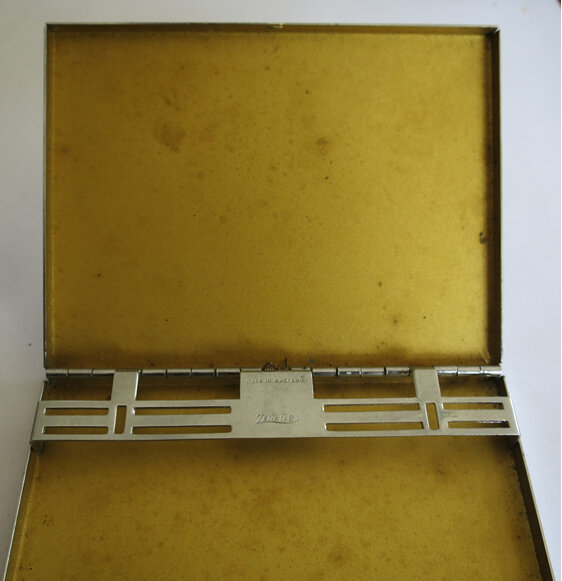 Vintage cigarette case Zenette