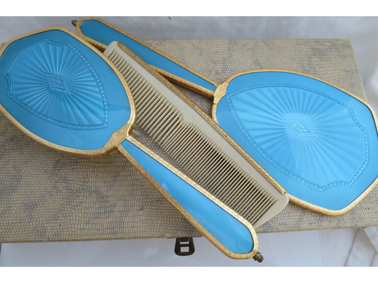 Vintage dressing table set