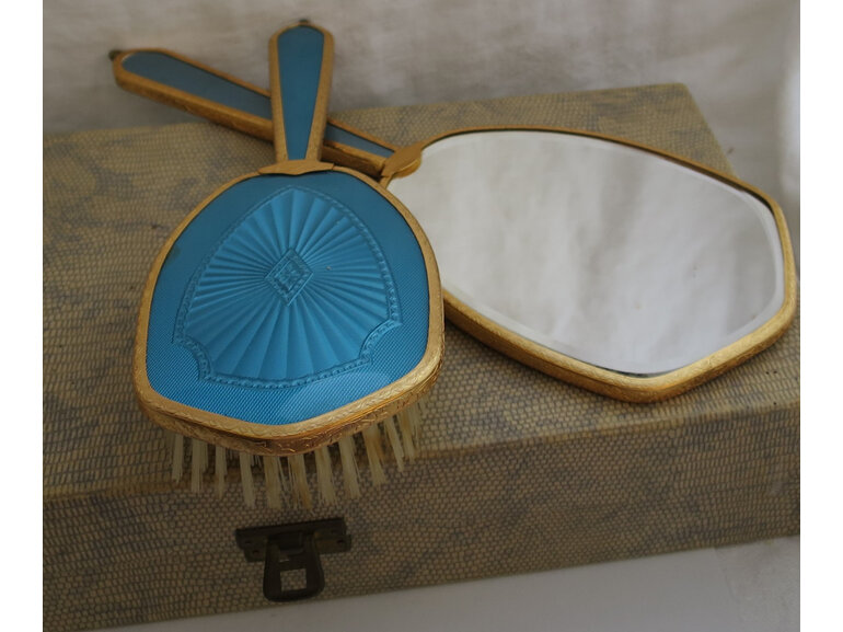 Vintage dressing table set