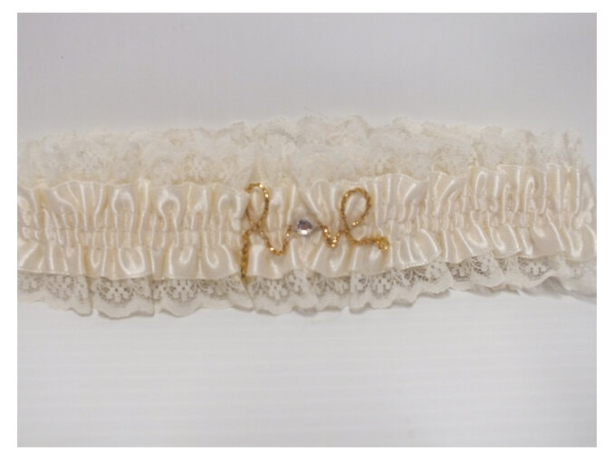 wedding#accessories#bridal#garter#cream