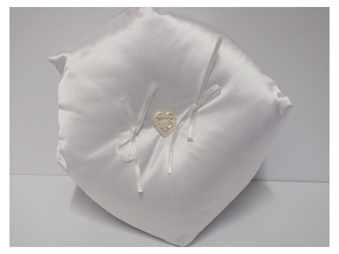 wedding#accessories#bridal#ringcushion#white