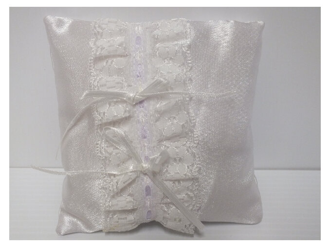 wedding#accessories#bridal#ringcushion#white