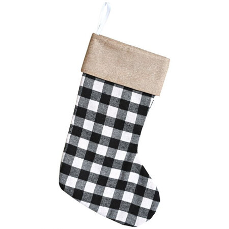White & black plaid stocking