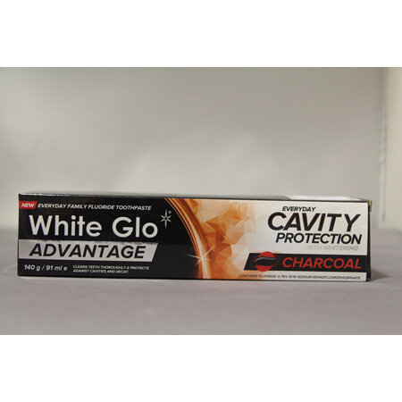 White Glo Advantage Charcoal 140g
