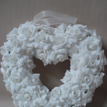 White velvet rose heart 20cm 0632