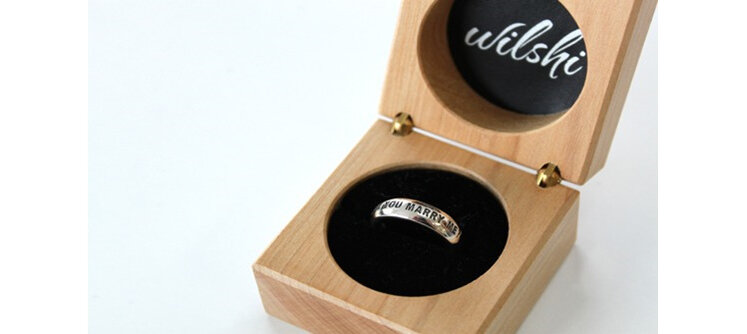 Wilshi 'Classic' Proposal Ring in Wooden Ring Box