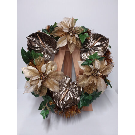 Wreath Pewter and Gold 2398
