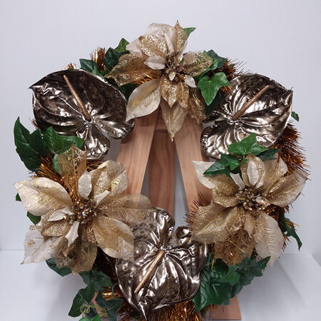 Wreath Pewter and Gold 2398