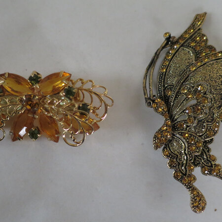 Yellow tone brooches